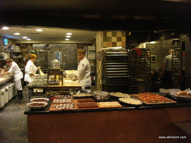 Boma show kitchen (and desserts!)